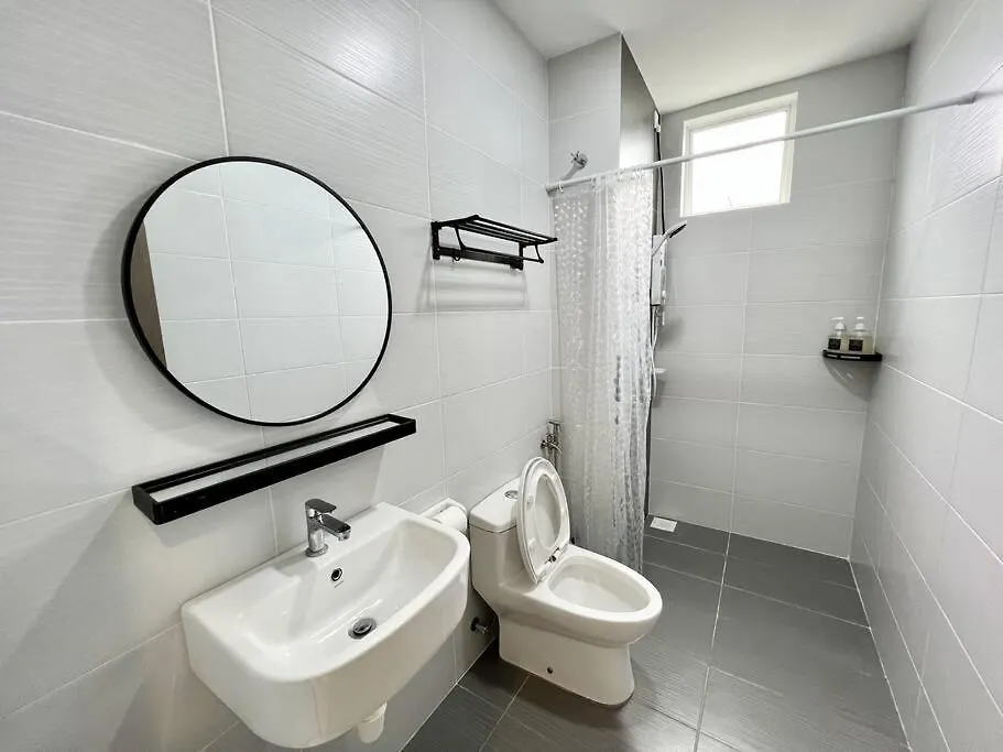 Апартаменты Middle Town Breezy Stay {Novo8} 4Pax-Wifi Малакка