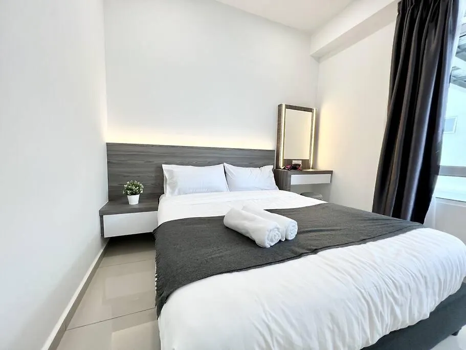 Middle Town Breezy Stay {Novo8} 4Pax-Wifi Малакка Апартаменты